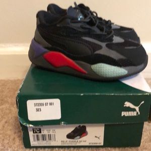 Kids puma shoes